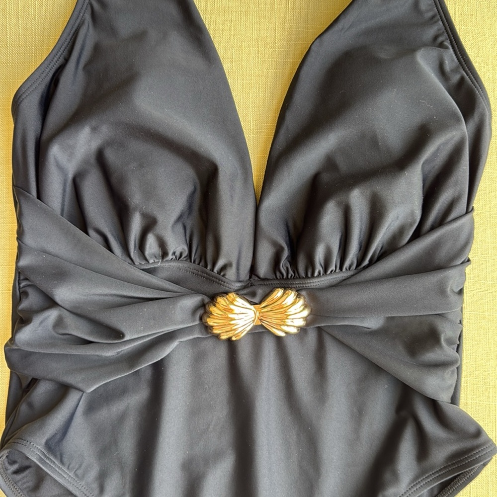 NWT! Cupshe Black Halter Swimsuit with Gold Shell Detail - Picture 2 of 5